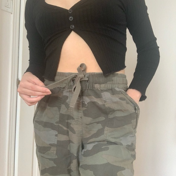 Black Button-Front Top - Picture 2 of 3